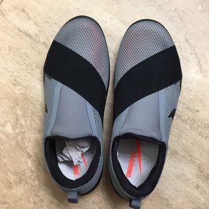 NWB Nike Free Connect Size 8